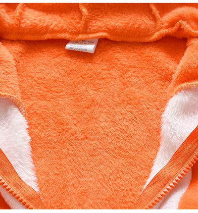 Pijama Enterizo de Bebé en Velvet Cálido - Image 29