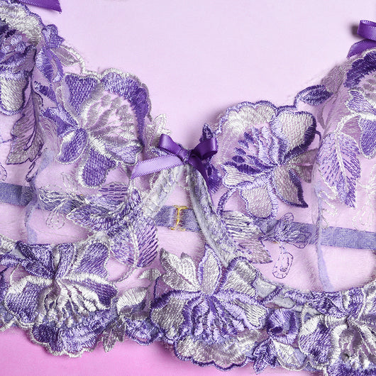 Conjunto de Faja Clásica con Bordado Floral y Patchwork - Image 14