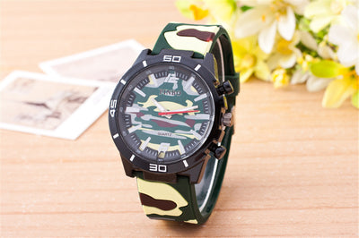 Reloj de Cuarzo Camuflaje con Correa de Silicona - Image 4