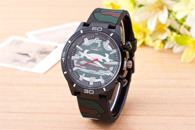Reloj de Cuarzo Camuflaje con Correa de Silicona - Image 5