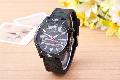 Reloj de Cuarzo Camuflaje con Correa de Silicona - Image 6