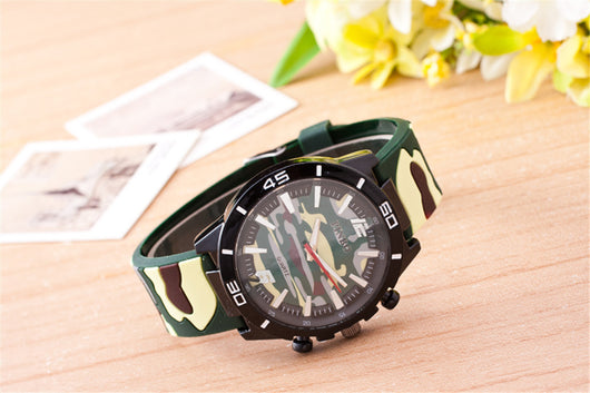 Reloj de Cuarzo Camuflaje con Correa de Silicona - Image 9