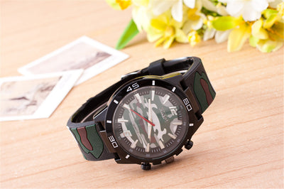Reloj de Cuarzo Camuflaje con Correa de Silicona - Image 10