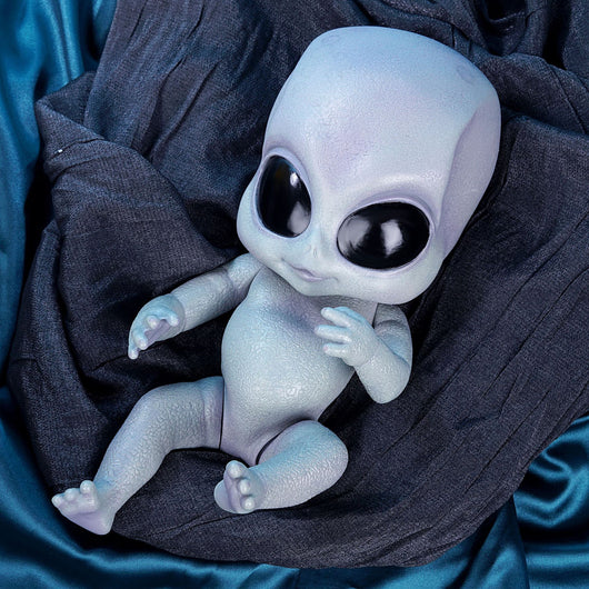Muñeco Alienígena Realista - Image 8