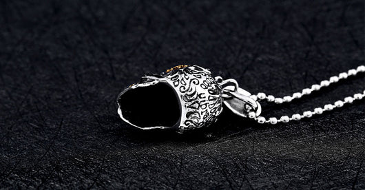 Collar Gótico con Dije de Calavera - Image 6