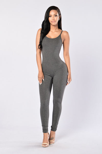 Jumpsuit Sensual Ajustado sin Espalda - Image 33