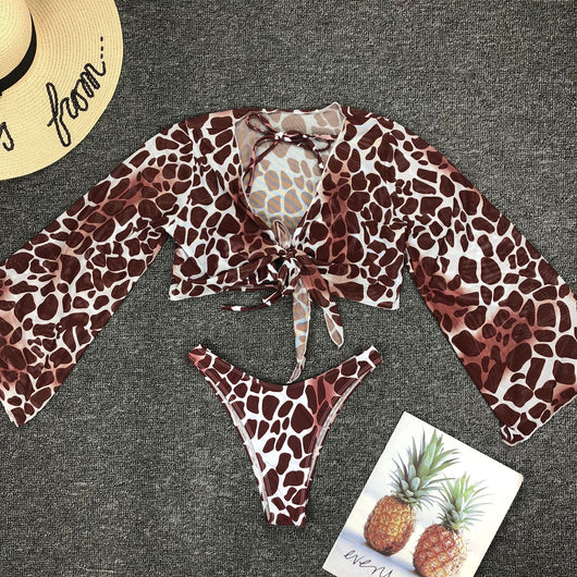 Bikini Estampado de Leopardo con Mangas Largas Tres Piezas - Image 4