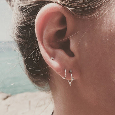 Aretes de Tres Esferas en Plata Esterlina - Image 3