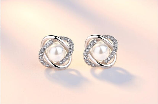 Aretes de Perla Concha con Giro Elegante - Image 7