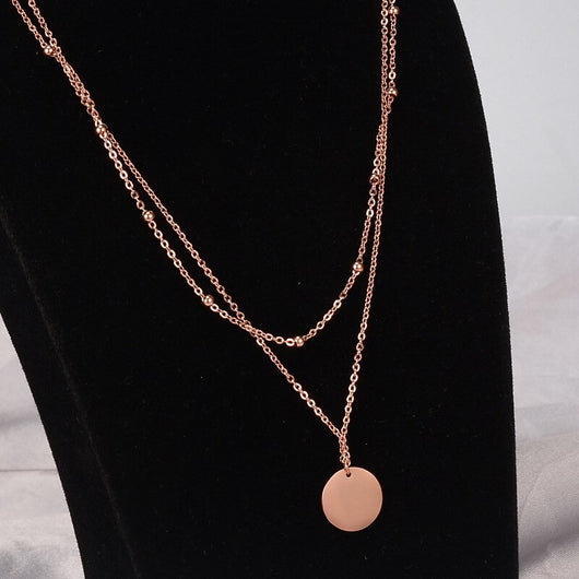 Collar Multicapa de Acero Titanio con Moneda y Perlas para Mujer - Image 11
