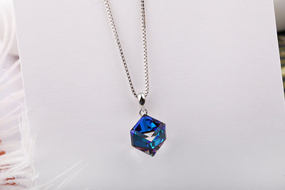 Collar Cúbico de Cristal Plateado - Image 10