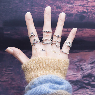 Juego de 10 Anillos de Diamante Púrpura con Diseño Hueco Retorcido y Corona - Image 11