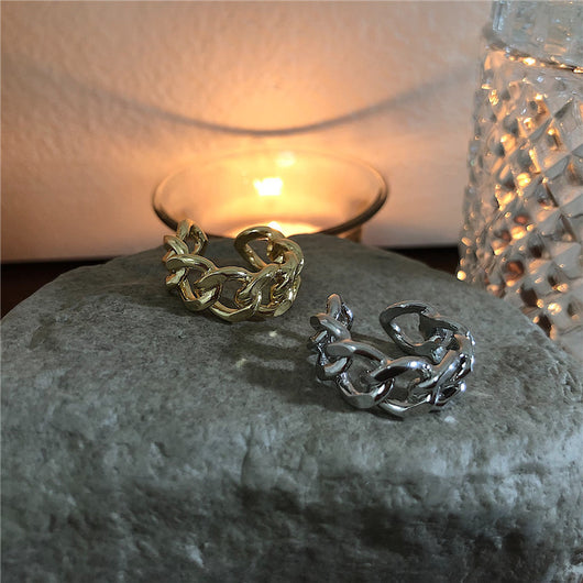 Anillo Retro de Cadena Hueca Torcida en Metal para Mujer - Image 14