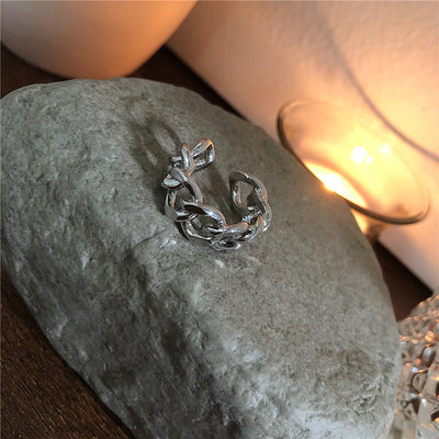 Anillo Retro de Cadena Hueca Torcida en Metal para Mujer - Image 15