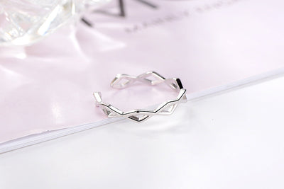 Anillo Geométrico Hueco de Bordes Finos - Image 12