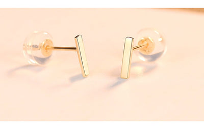 Aretes T Minimalistas en Oro 14K - Image 10