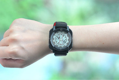 Reloj Brújula Deportivo para Actividades al Aire Libre - Image 15