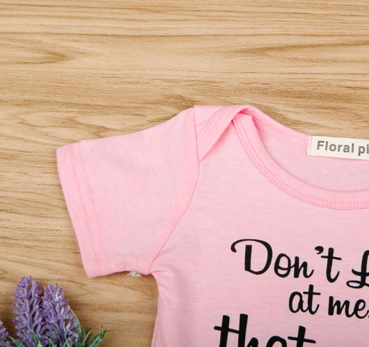 Pijama Divertido para Bebé - Diseño Humorístico 'Ese Olor Viene de Papá' - Image 5