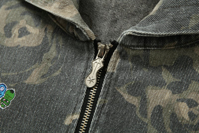 Chaqueta Camuflada con Parches Retro Graffiti - Image 16