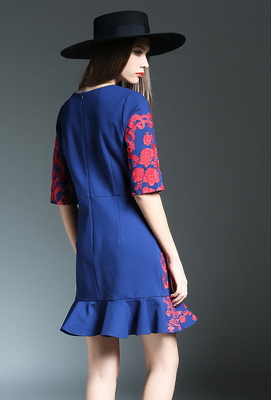 Vestido Ajustado con Falda Sirena - Image 7