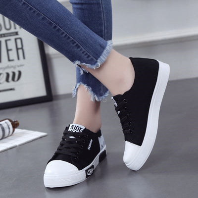 Zapatillas de Lona con Diseño de Pez Gato - Image 5