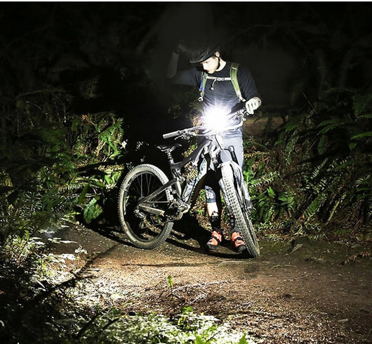 Luz Frontal para Bicicleta Resistente al Agua con Carga USB - Image 20