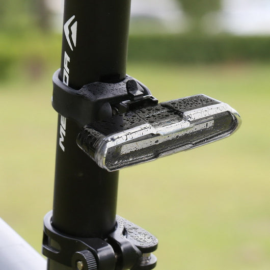 Luz Trasera LED Roja y Azul USB para Bicicleta de Montaña - Image 11