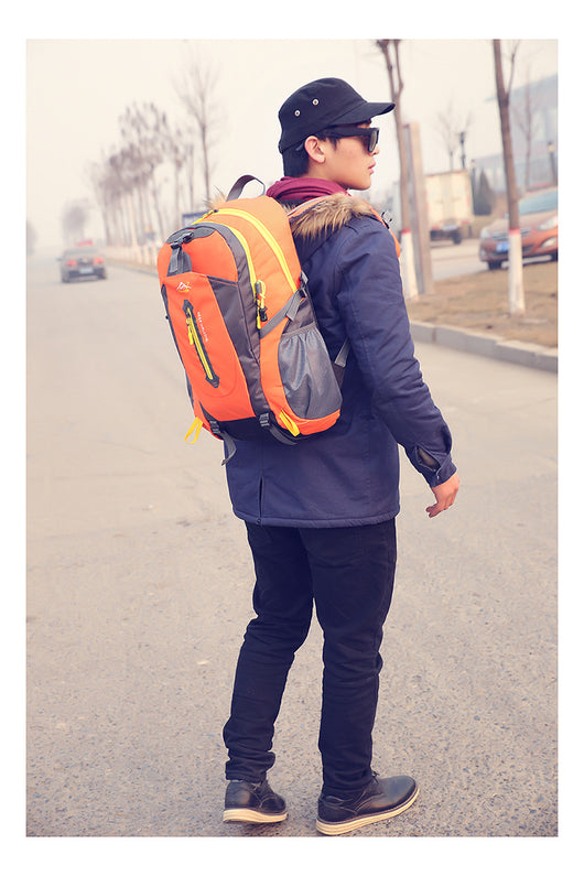Mochila de Viaje Versátil y Resistente - Image 17