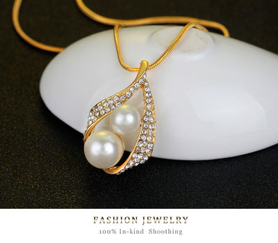 Set de 3 Piezas: Aretes, Collar y Anillo con Perlas - Image 7
