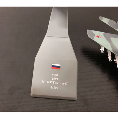 Maqueta de Caza MIG-29 - Réplica Detallada de Colección - Image 10