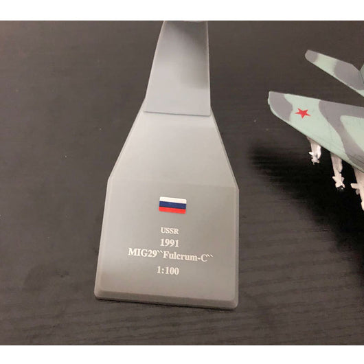 Maqueta de Caza MIG-29 - Réplica Detallada de Colección - Image 10
