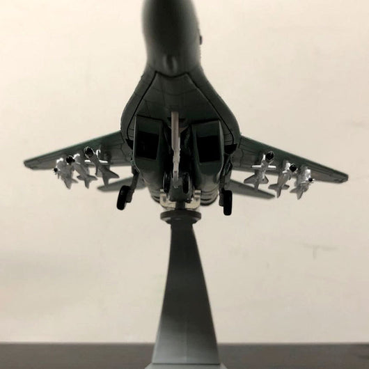 Maqueta de Caza MIG-29 - Réplica Detallada de Colección - Image 22
