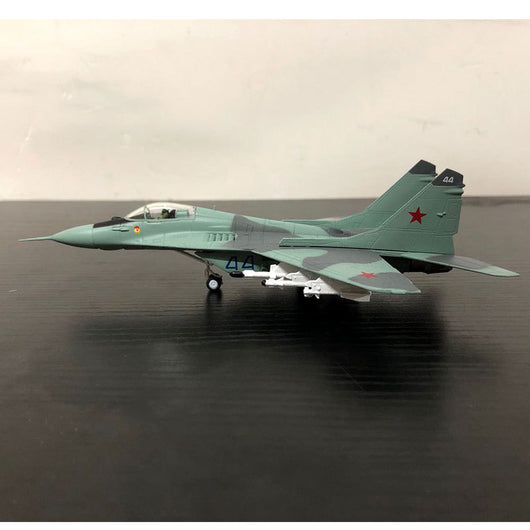 Maqueta de Caza MIG-29 - Réplica Detallada de Colección - Image 23
