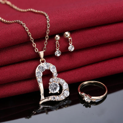 Conjunto de Collar y Aretes de Corazón con Cristales Brillantes - Image 11