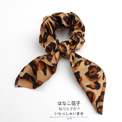 Pack 4 Scrunchies Elásticos con Diseño Leopardo, Floral y Pañuelo para Cabello - Image 10