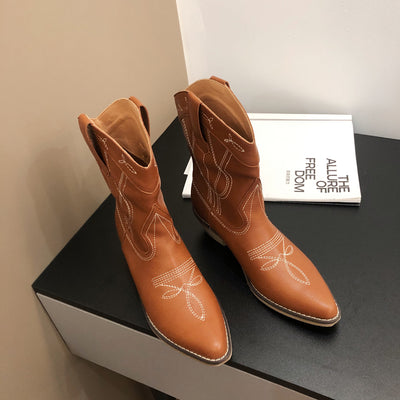 Botas Knight Retro con Tacón Grueso y Bordado Decorativo - Image 17
