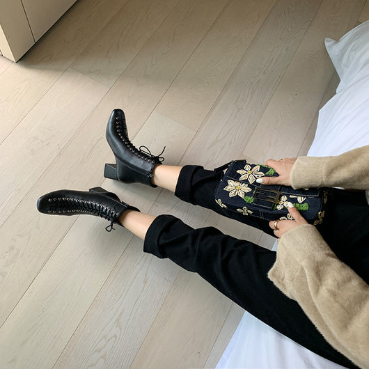 Botas Martin Retro Románticas con Cordones y Tacón Grueso Alto - Image 13