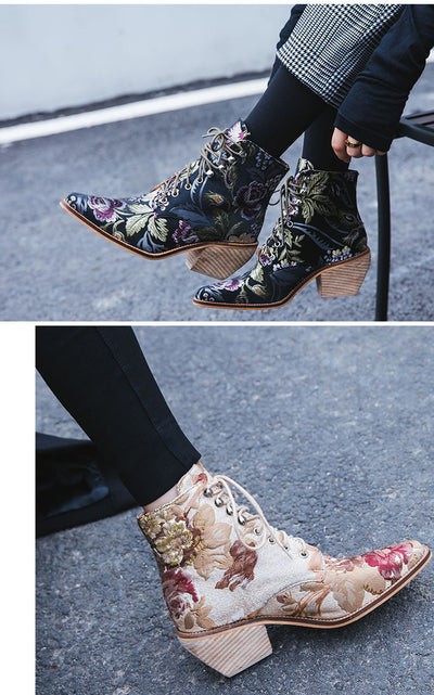 Botas Cortas Étnicas Bordadas con Tacón Grueso y Cordón Frontal - Image 14