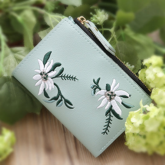 Cartera Delgada para Mujer con Bordado y Cierre de Cremallera - Image 18