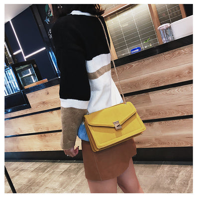 Bolsa Crossbody de Cadena Dorada - Bandolera Elegante - Image 12
