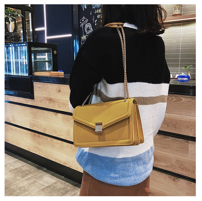 Bolsa Crossbody de Cadena Dorada - Bandolera Elegante - Image 14