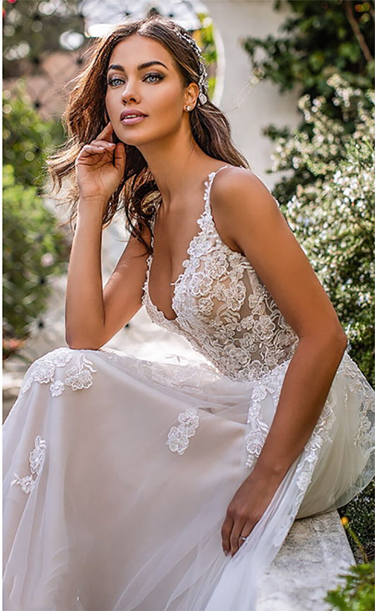 Vestido de Novia Slim Escote Profundo con Tirantes Ajustables - Image 9