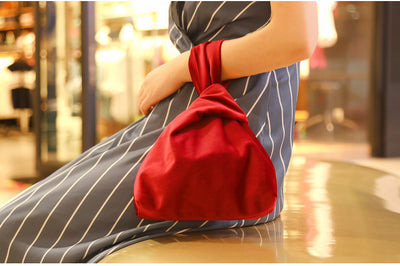 Bolso de Mano Seda Satinada con Nudo - Image 5