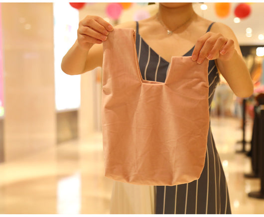 Bolso de Mano Seda Satinada con Nudo - Image 7
