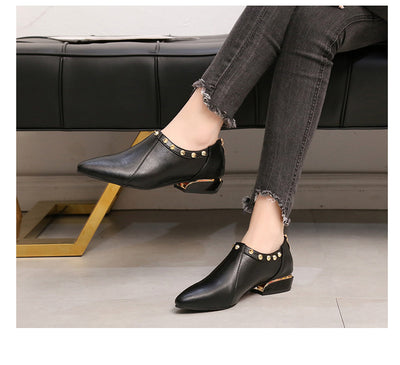 Zapatos Casuales para Mujer con Punta Afilada y Remaches de Moda - Image 10