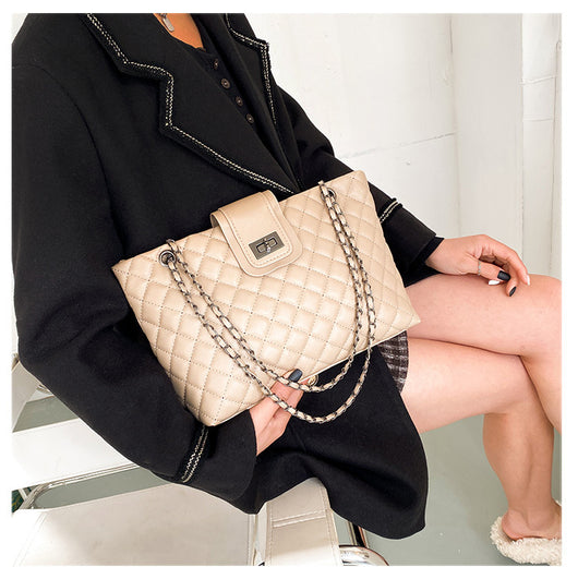 Bolsa de Hombro Grande con Cadena Dorada - Estilo Trendy Multiusos - Image 16