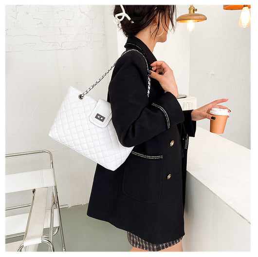 Bolsa de Hombro Grande con Cadena Dorada - Estilo Trendy Multiusos - Image 18