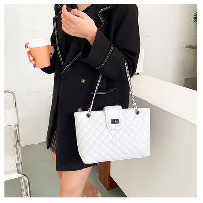 Bolsa de Hombro Grande con Cadena Dorada - Estilo Trendy Multiusos - Image 19