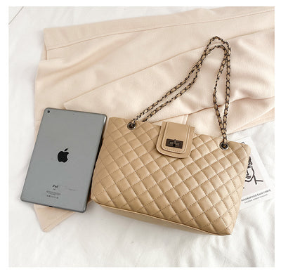 Bolsa de Hombro Grande con Cadena Dorada - Estilo Trendy Multiusos - Image 26