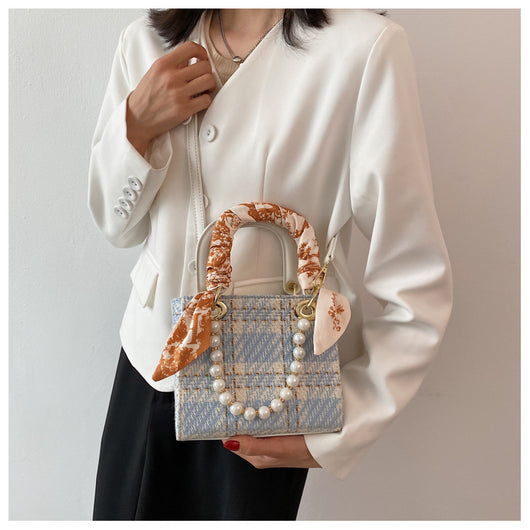 Bolso Diagonal Elegante con Perla y Diseño Asimétrico - Image 14